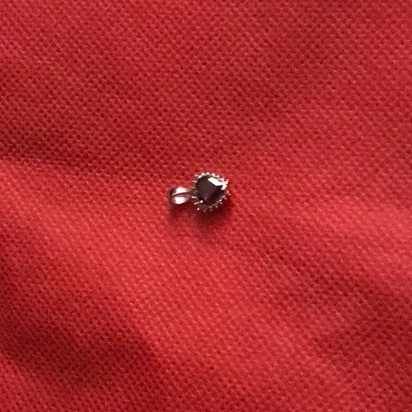 4/5 CT GARNET & DIAMOND PENDANT - Picture 2 of 3